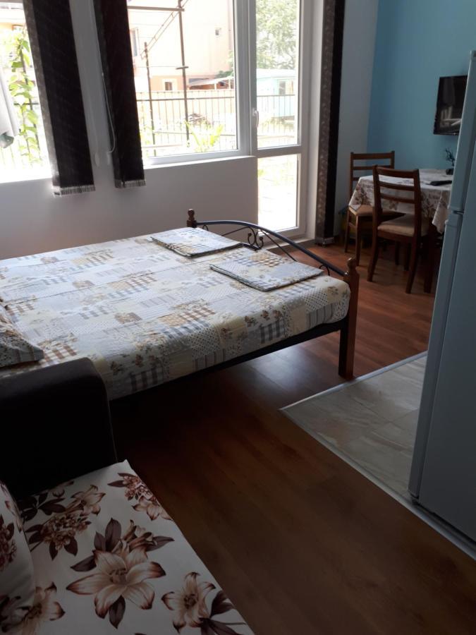 Flowers Studio Pomorie Exterior foto